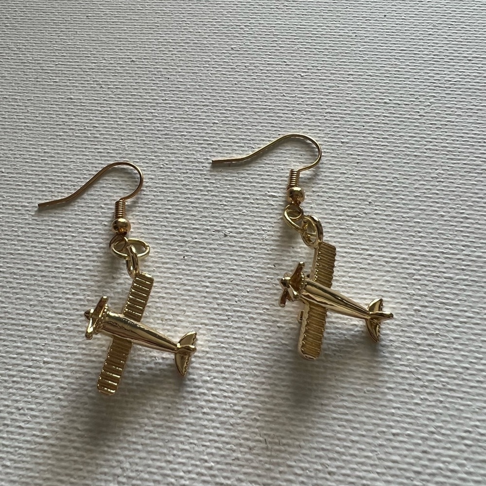 Plane Dangles